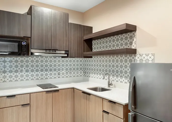 Clarion Pointe Spring - Houston North